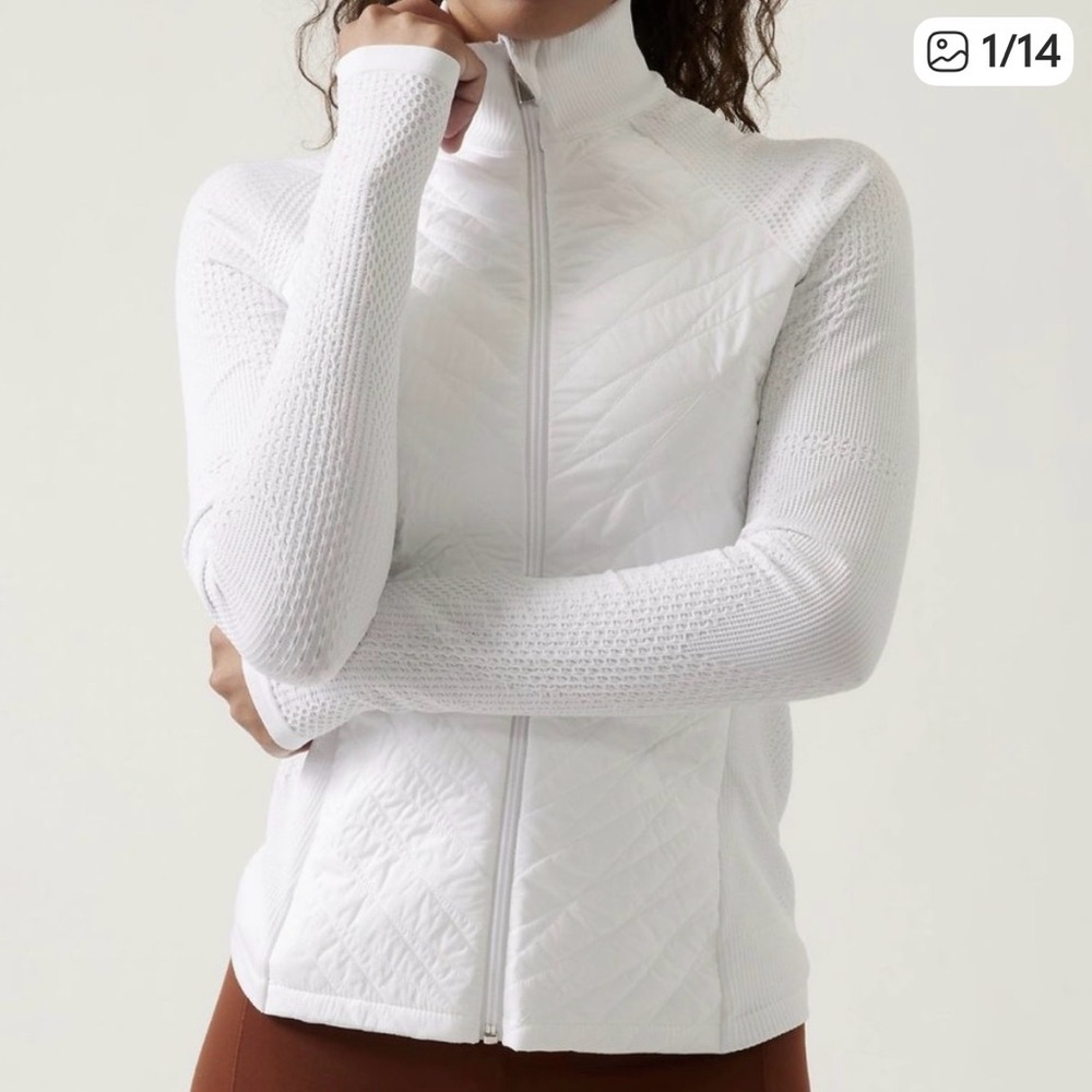 ATHLETA Flurry Force Insulated Prima Loft Jacket in white